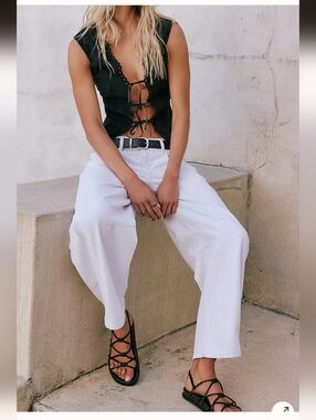 NWOT We The Free Good Luck Barrel Jeans in Optic White